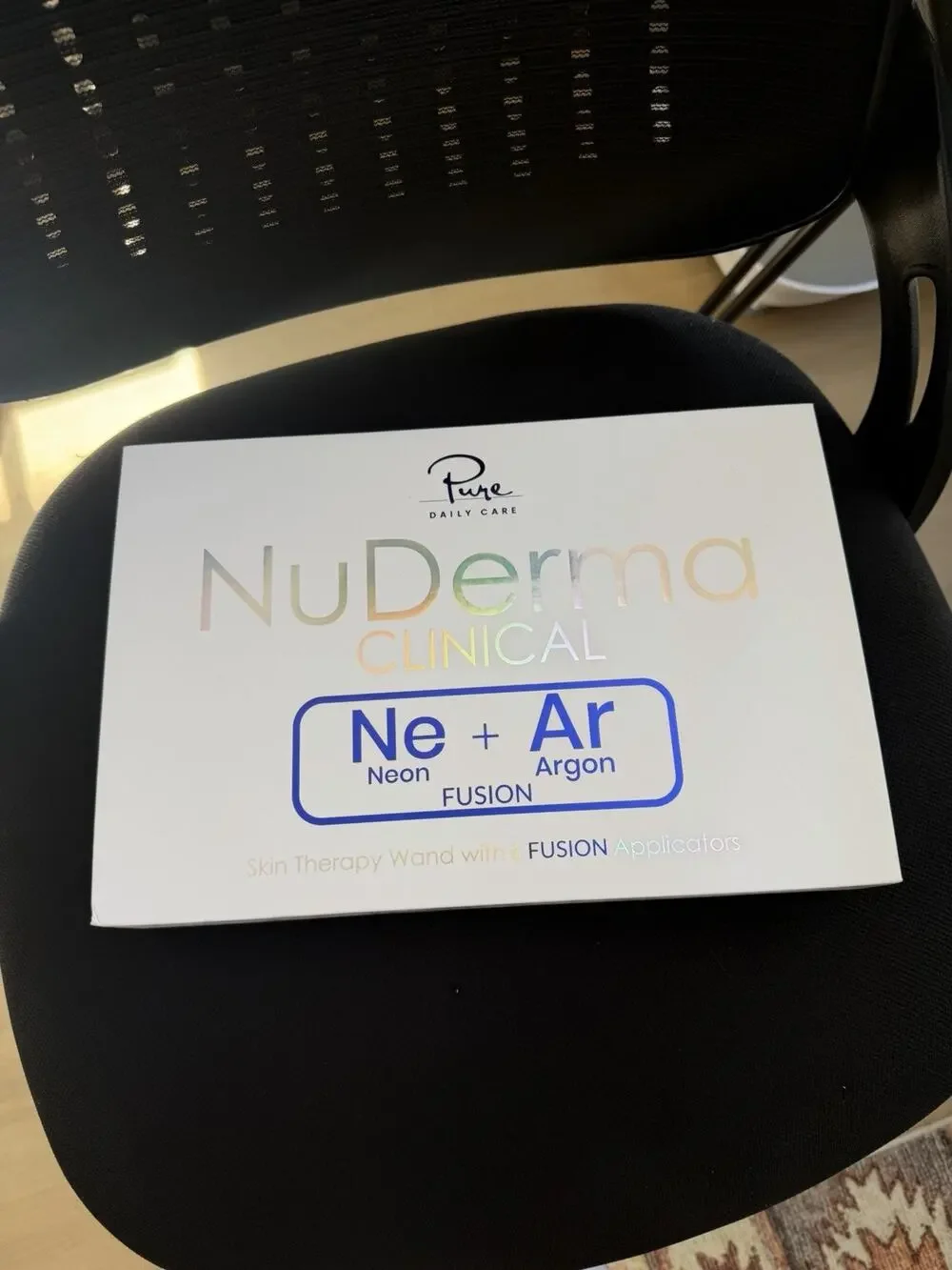 NuDerma Clinical Ne + Ar Fusion Skin Therapy Wand w/ 6 Glass Applicator Open box - Picture 1 of 3